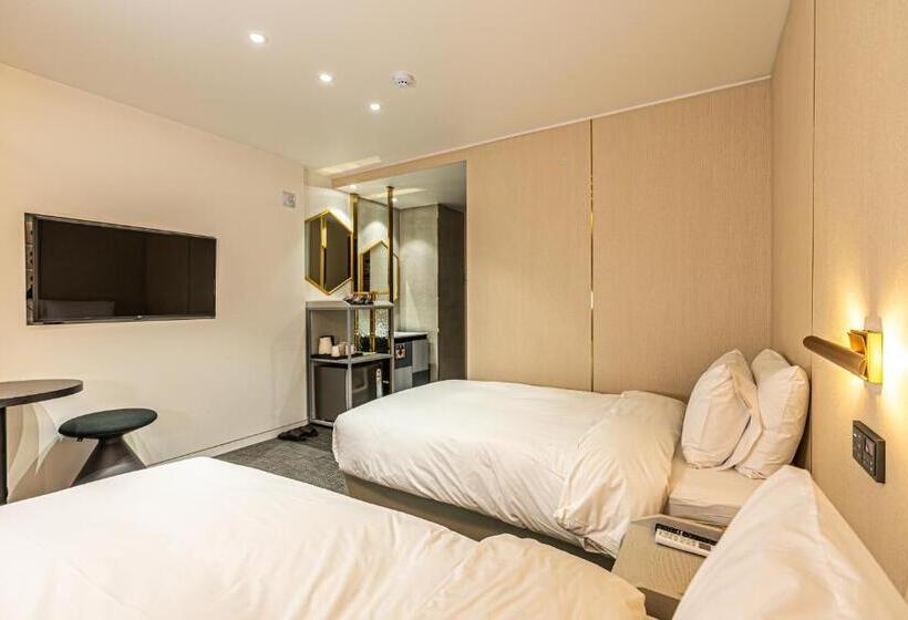 Номер Стандарт, The Grang Seogwipo