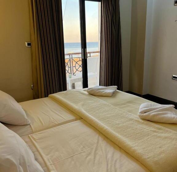 اتاق لوکس با بالکن و چشم‌انداز دریا, Sea View House