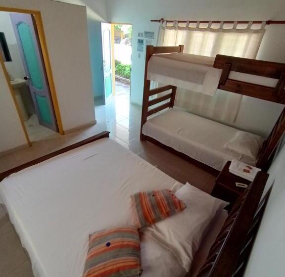 Habitación Familiar, Brisas De Neguanje