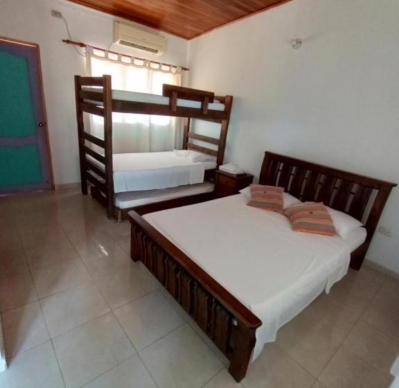 Habitación Familiar, Brisas De Neguanje