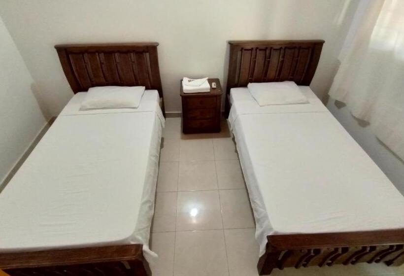 Habitación Estándar Individual, Brisas De Neguanje