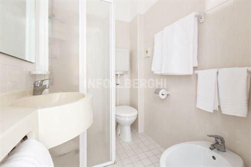 חדר אקונומי יחיד, Esperia Family