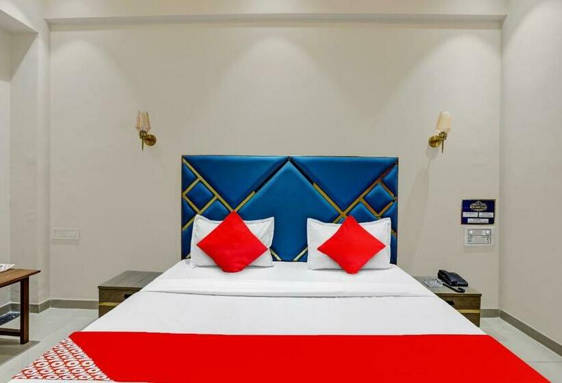 デラックスルーム, Shree Palace