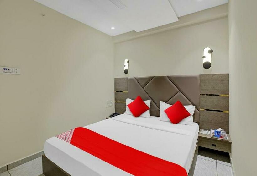 デラックスルーム, Shree Palace