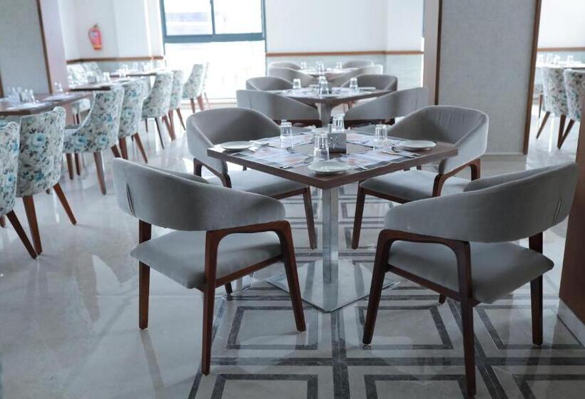 Номер Deluxe, Kottayam Grand