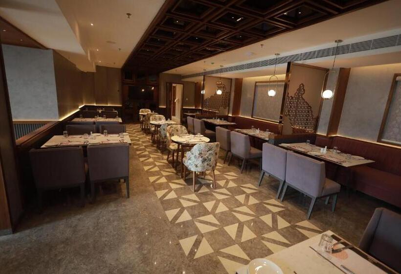 Номер Superior, Kottayam Grand