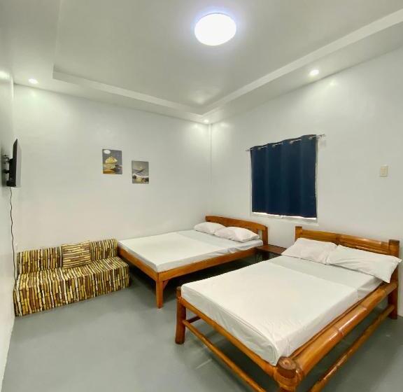 Студио Стандарт с Балконом, La Casa Blanca Binoclutan Beach Resort