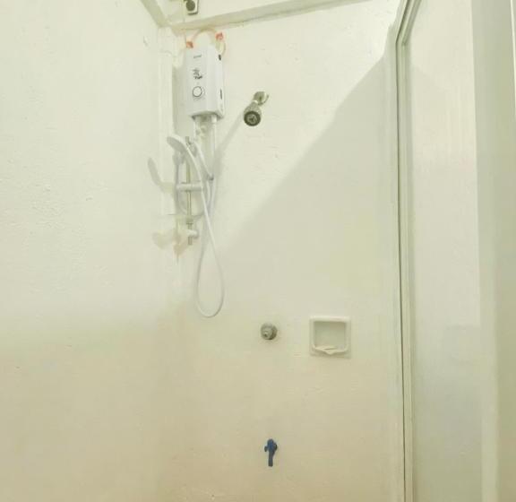 패밀리 방갈로, La Casa Blanca Binoclutan Beach Resort