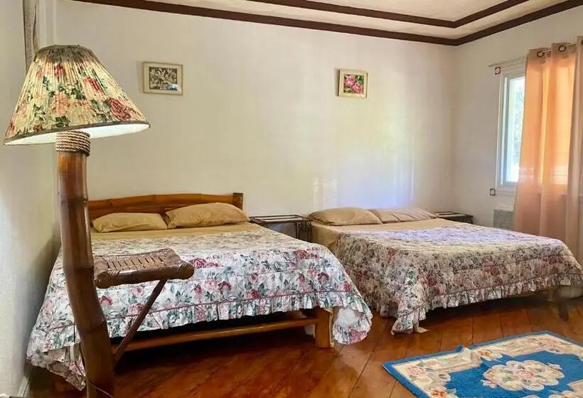 Perhesviitti, La Casa Blanca Binoclutan Beach Resort