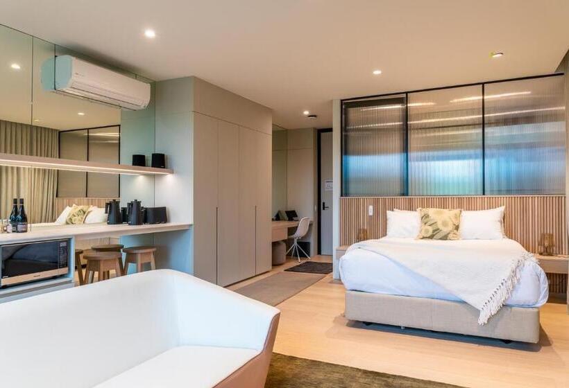 Люкс, Beresford Estate