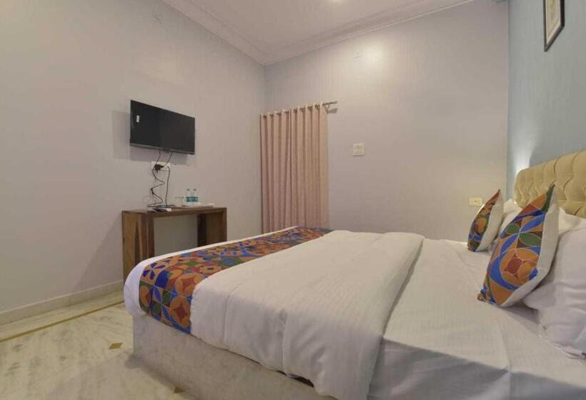 חדר קלאסי לשלושה, Flagship The Castle Heritage Villa