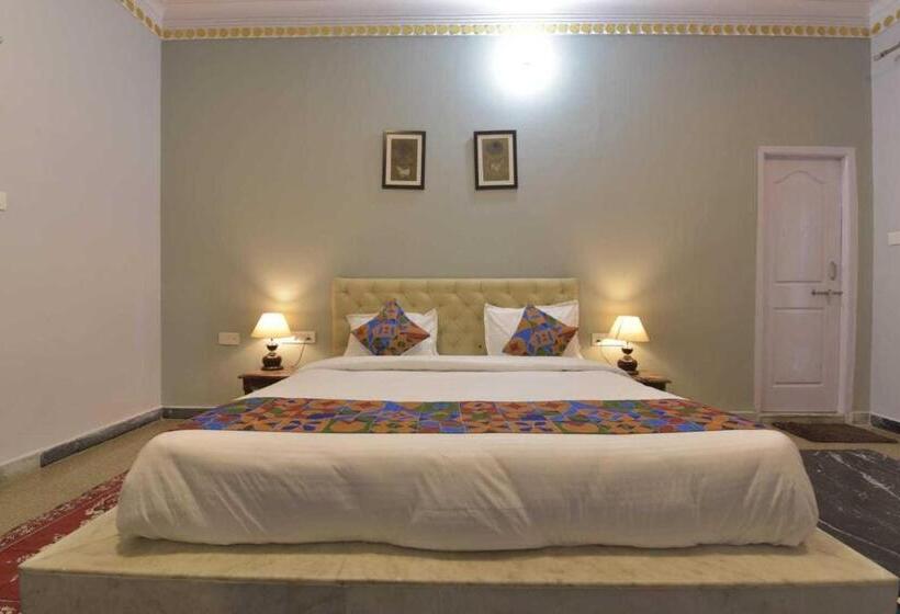 חדר קלאסי לשלושה, Flagship The Castle Heritage Villa