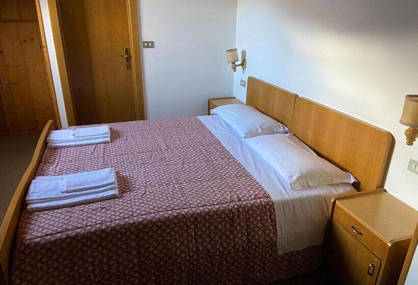 اتاق استاندارد, Dolomites Hotel La Meridiana