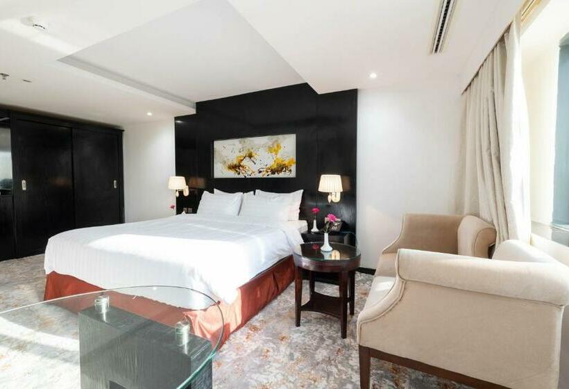 اتاق لوکس با تخت بزرگ, Mira Business