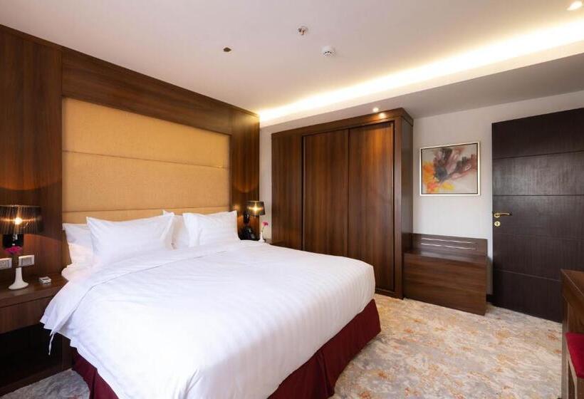 سوییت جونیور, Mira Business