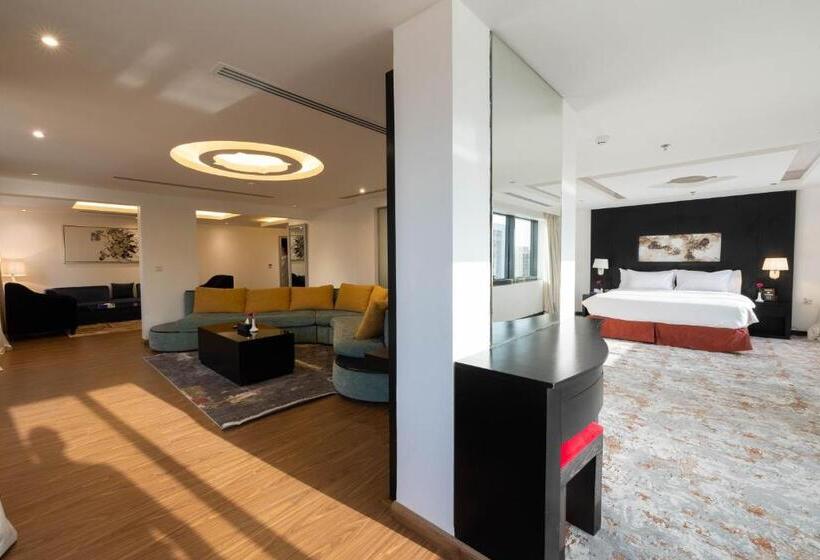 سوئیت پرزیدنت, Mira Business