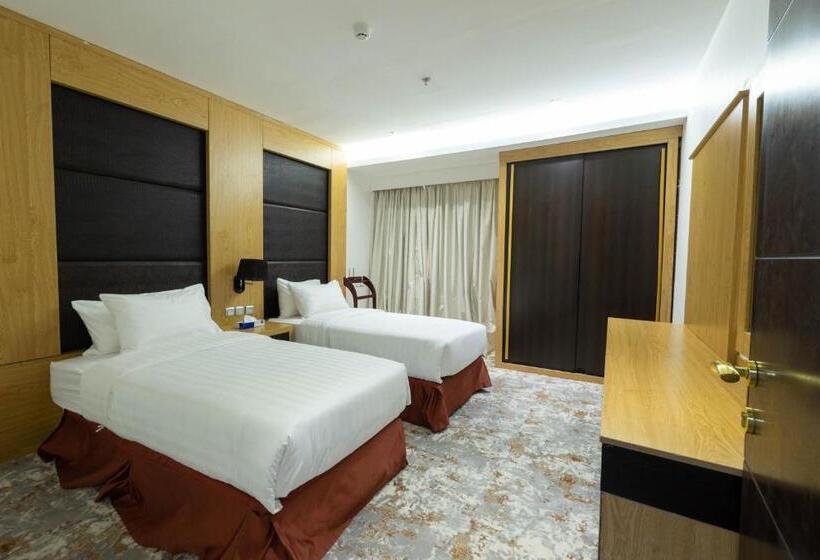 سوئیت با تخت بزرگ, Mira Business