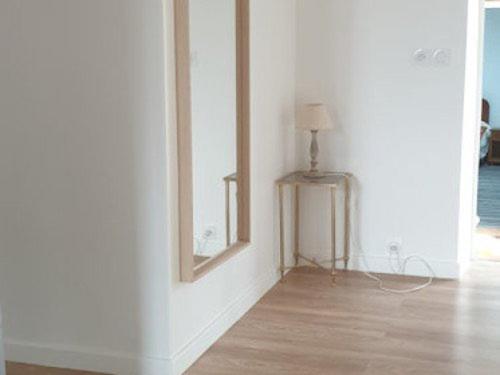 家庭间, La Picardière