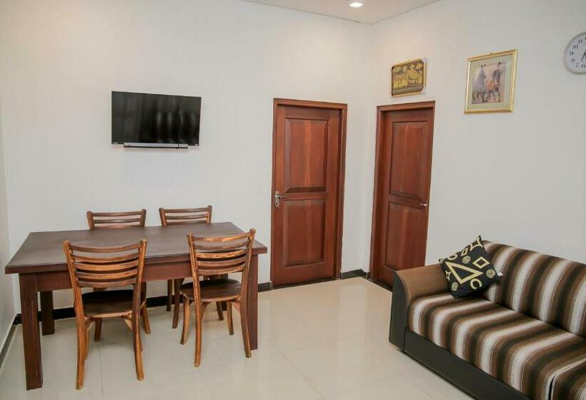 آپارتمان 2 خوابه, Shiny Villa