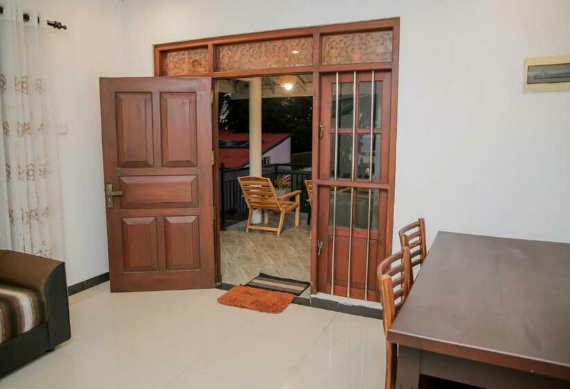 آپارتمان 2 خوابه, Shiny Villa