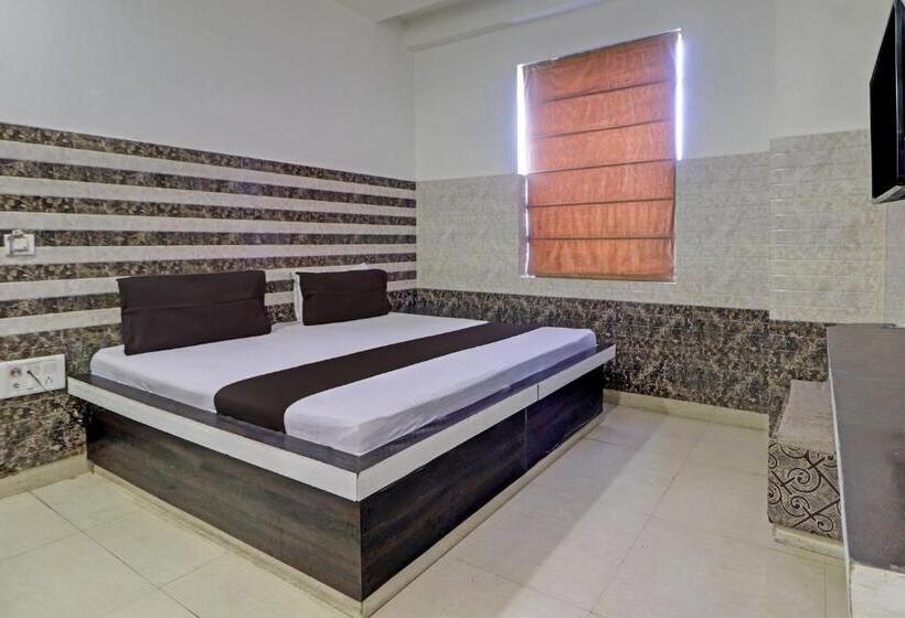 اتاق کلاسیک سه تخته, Collection O The Legend Hotel, Hisar