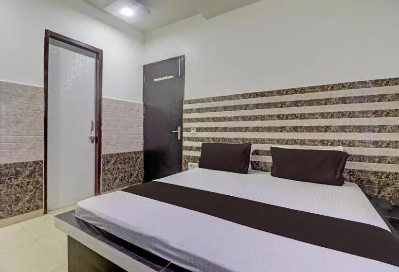 اتاق کلاسیک سه تخته, Collection O The Legend Hotel, Hisar