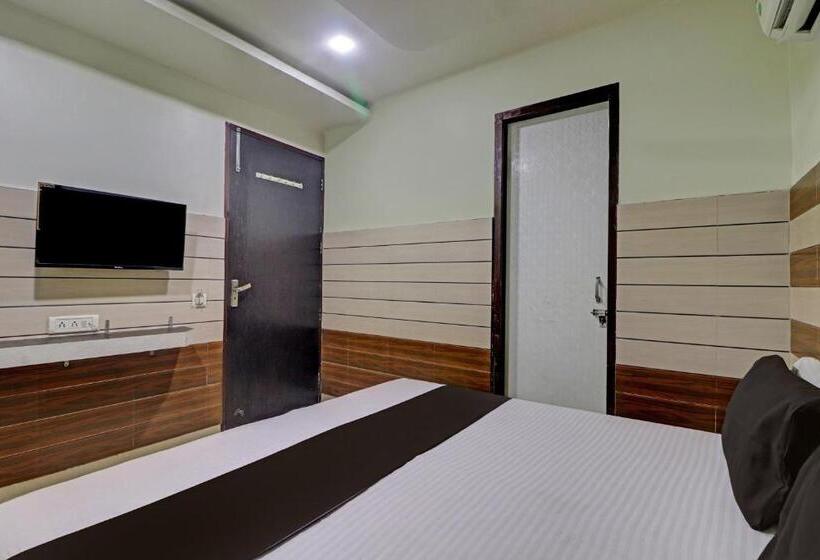 اتاق کلاسیک سه تخته, Collection O The Legend Hotel, Hisar