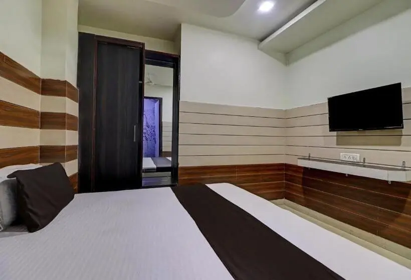 اتاق کلاسیک سه تخته, Collection O The Legend Hotel, Hisar