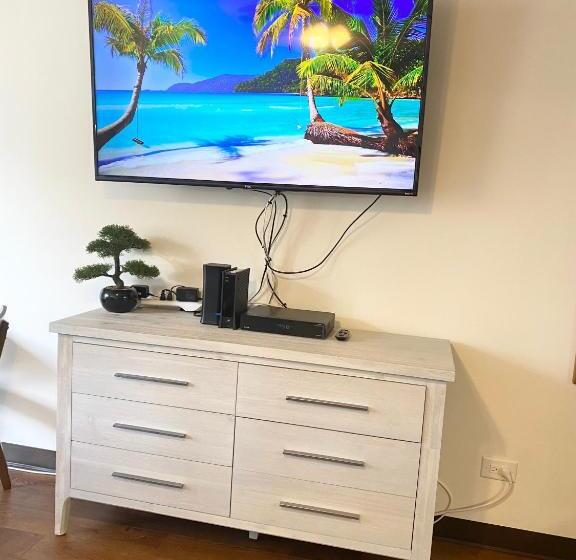 آپارتمان 1 خوابه با بالکن, Free Parking Comfy Central Waikiki