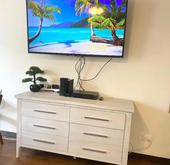 バルコニー付き１ベッドルームアパートメント, Free Parking Comfy Central Waikiki