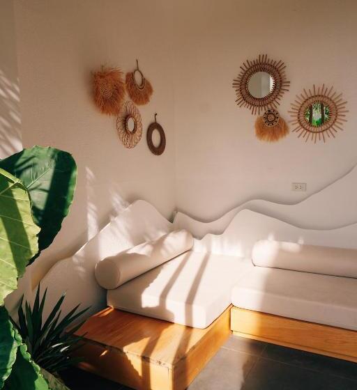 اتاق لوکس خانوادگی, Molly Resort Bohol