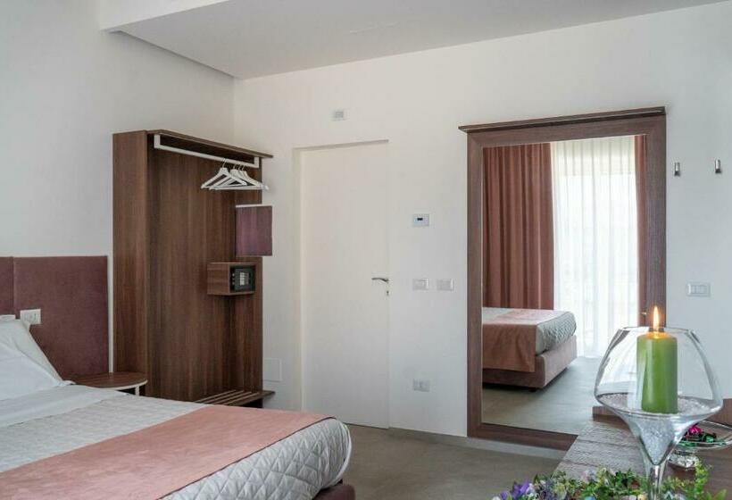 带大床的标准间, Profumi Di Primavera Luxury Rooms & Suite