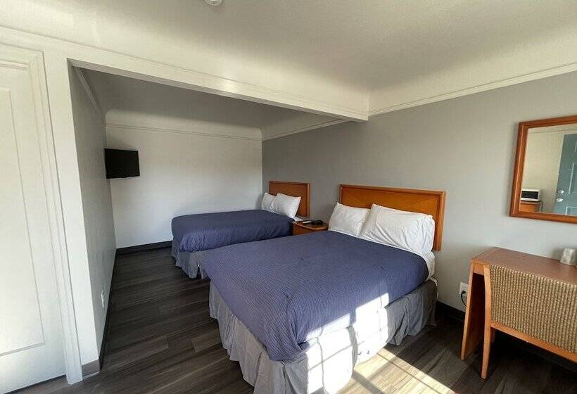 غرفة قياسية, Holiday Motel