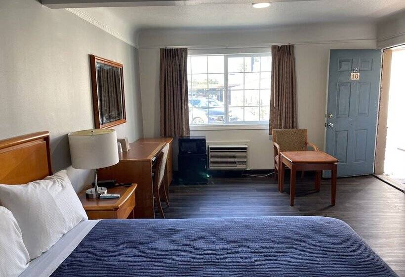 غرفة قياسية فردية, Holiday Motel