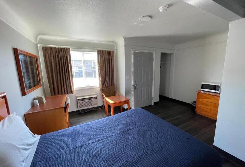 غرفة قياسية فردية, Holiday Motel