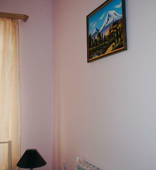 غرفة قياسية, Erebuni Plaza