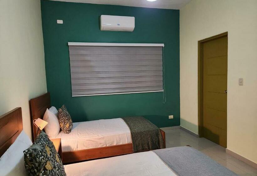 اتاق لوکس, La Casona Mc