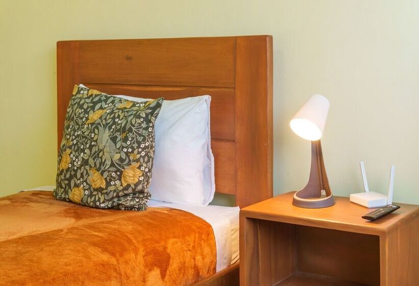 اتاق لوکس, La Casona Mc