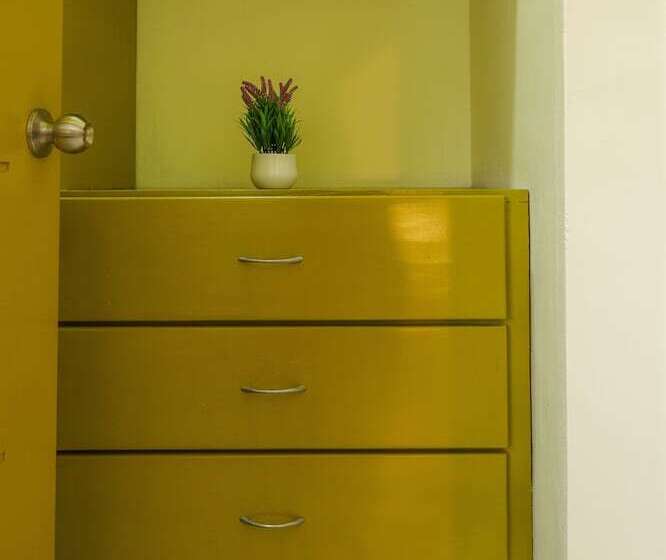 اتاق لوکس, La Casona Mc