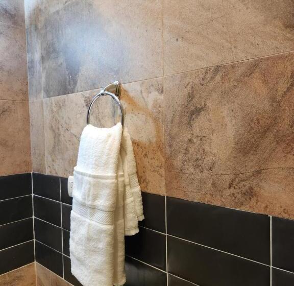 اتاق لوکس, La Casona Mc