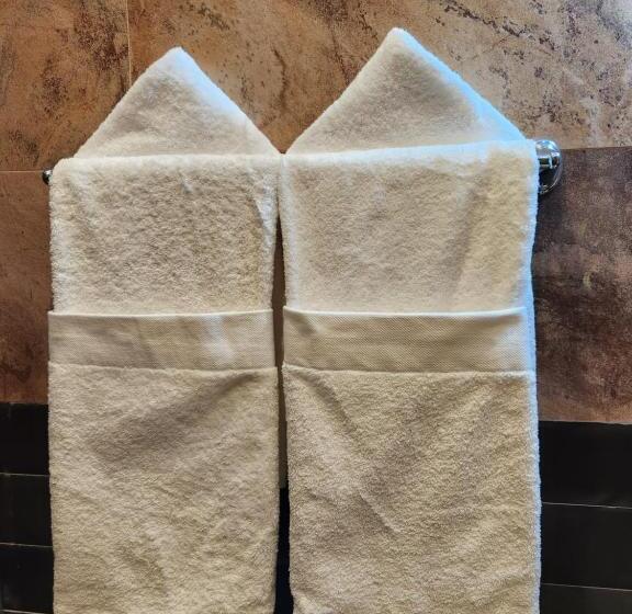 اتاق لوکس, La Casona Mc