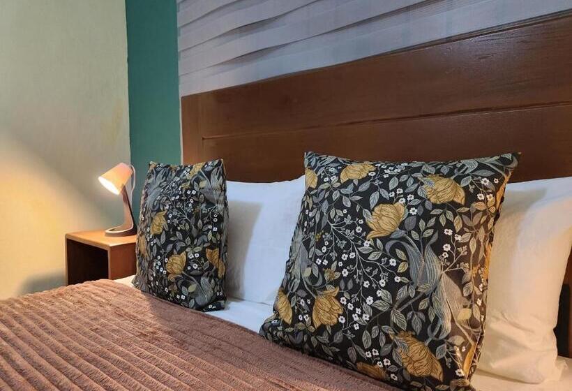 اتاق لوکس, La Casona Mc