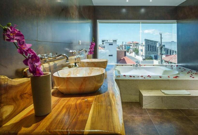 اتاق لوکس با تخت بزرگ, La Casona Mc