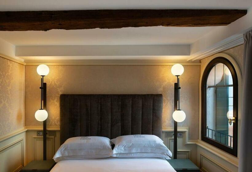 اتاق سوپریور, Eight Venezia