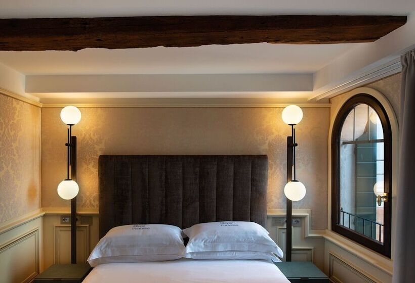 اتاق سوپریور, Eight Venezia