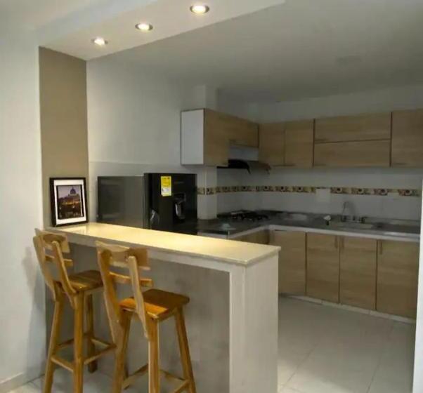 标准三人间, Mi Ranchito