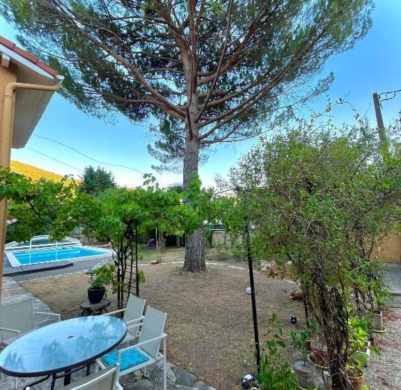 スタンダードインサイドビュールーム, Chambres D Hôtes   Le Pin Des Arches