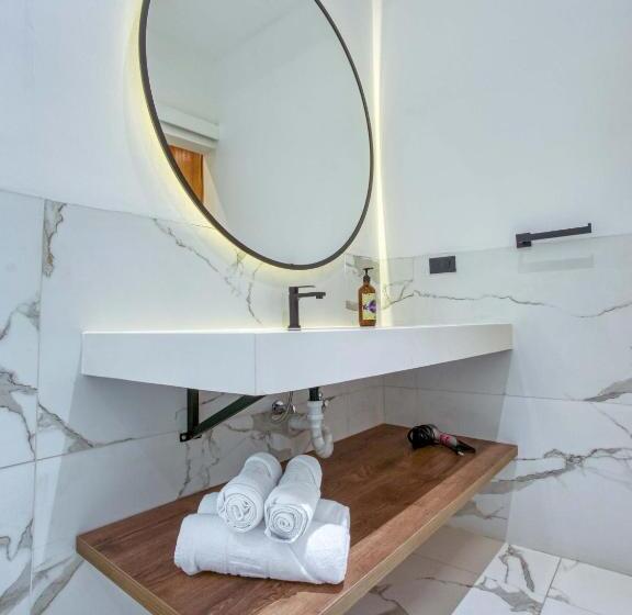 디럭스 룸, Wanderlot   Hotel Plaza Central