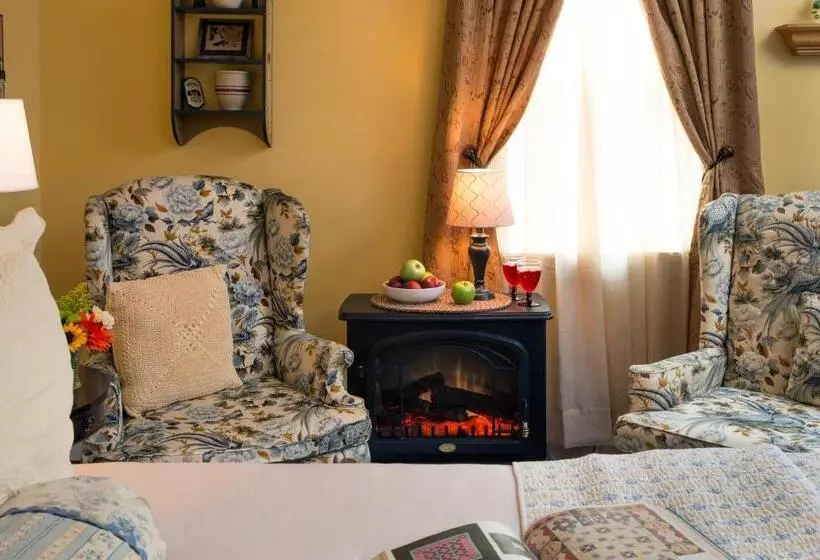 キングサイズベッドのデラックスルーム, 1825 Inn Bed And Breakfast