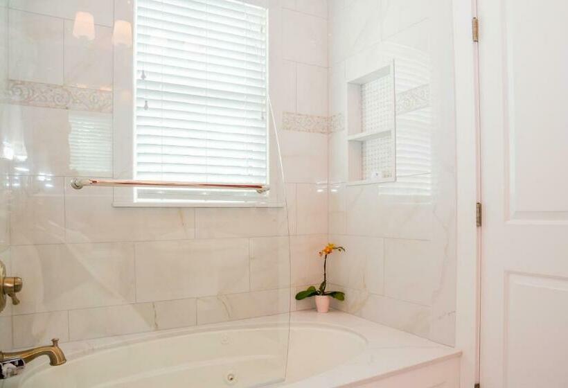 Номер Deluxe, Almondy Inn Bed & Breakfast